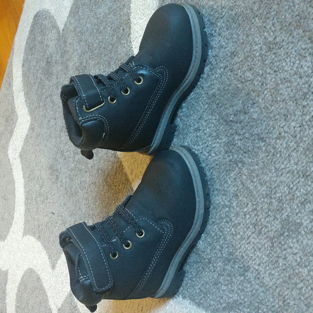 Wonder Nation boots